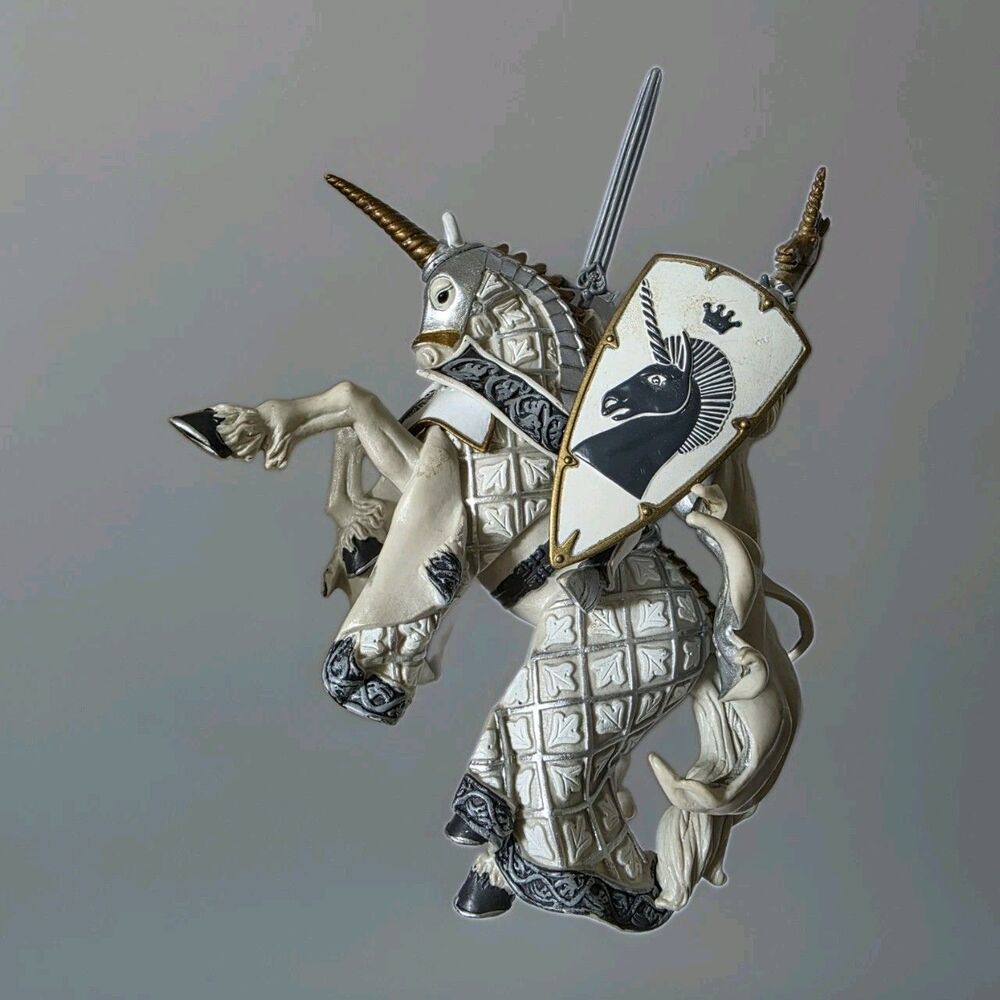 PAPO 39915 Medieval Knight Weapon Master Unicorn Figure 2007 Retired Complete(?)